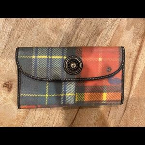 Dooney in Bourke wallet in excellent condition!